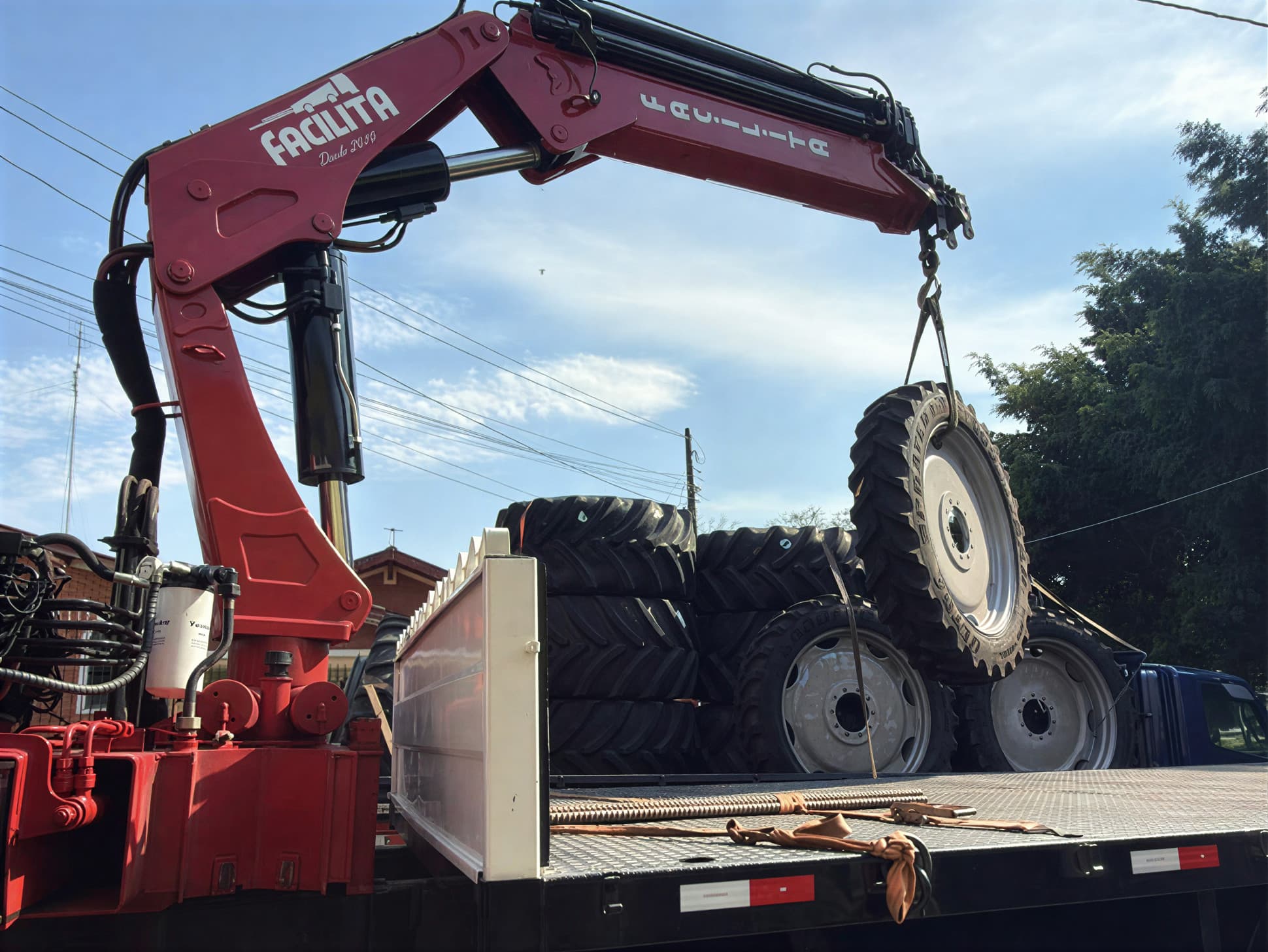 Fotos caminhão munck da facilita Fotos caminhão munck da facilita